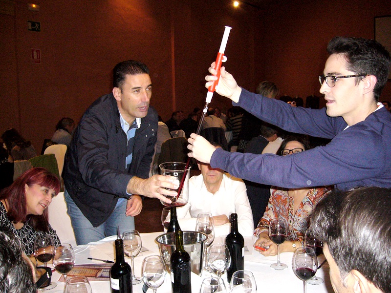 Crea tu Vino Sevilla para 150 personas _16_